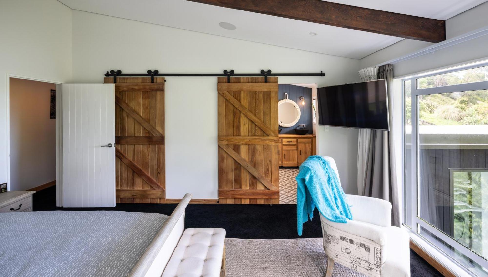 Cass Bay Oceanfront Luxury Christchurch